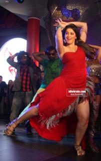 Raai Laxmi feet photo thumbnail