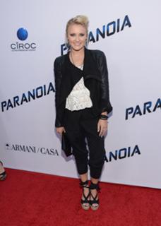 Emily Osment feet photo thumbnail