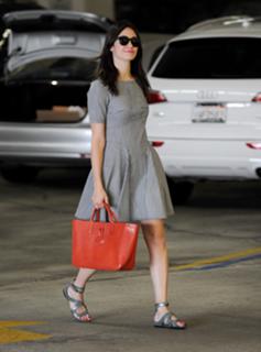 Emmy Rossum feet photo thumbnail