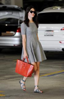 Emmy Rossum feet photo thumbnail