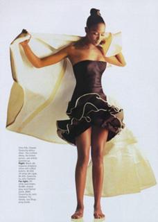 Naomi Campbell feet photo thumbnail
