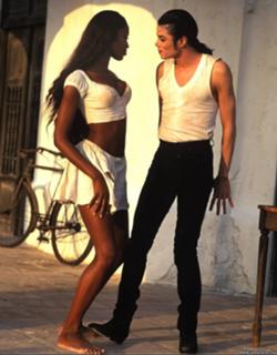 Naomi Campbell feet photo thumbnail