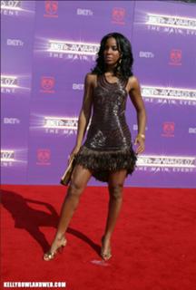 Kelly Rowland feet photo thumbnail