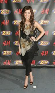 Ashley Tisdale feet photo thumbnail