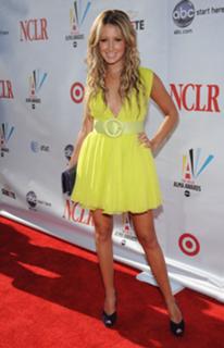 Ashley Tisdale feet photo thumbnail