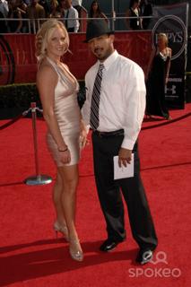 Holly Holm feet photo thumbnail
