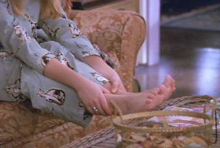 Melissa Joan Hart feet photo thumbnail