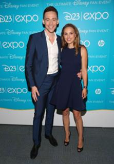 Natalie Portman feet photo thumbnail