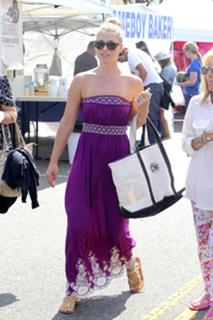 Ali Larter feet photo thumbnail