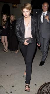 Ashley Benson feet photo thumbnail