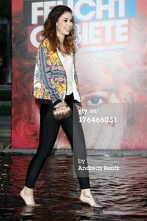 Lena Meyer-Landrut feet photo thumbnail
