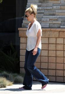 Britney Spears feet photo thumbnail