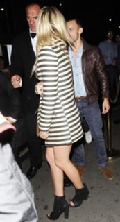 Laura Whitmore feet photo thumbnail