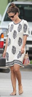 Rachel Bilson feet photo thumbnail
