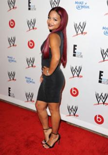 Christina Milian feet photo thumbnail