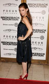 Kate Mara feet photo thumbnail