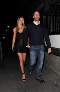 Rosie Huntington-Whiteley feet photo thumbnail