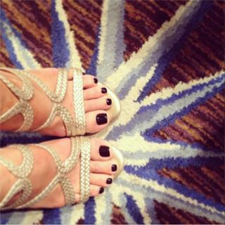 Constance Marie feet photo thumbnail
