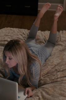 Ashley Tisdale feet photo thumbnail