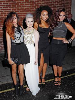 Perrie Edwards feet photo thumbnail