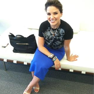 Sophia Bush feet photo thumbnail