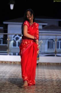 Shriya Saran feet photo thumbnail