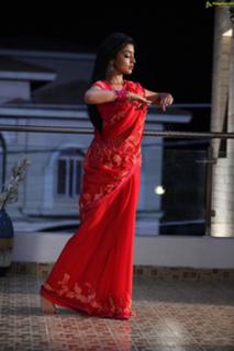 Shriya Saran feet photo thumbnail