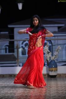 Shriya Saran feet photo thumbnail