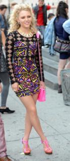 AnnaSophia Robb feet photo thumbnail