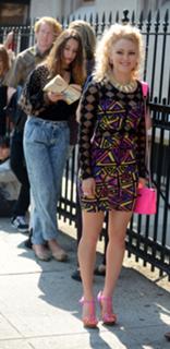 AnnaSophia Robb feet photo thumbnail