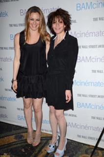 Alicia Silverstone feet photo thumbnail