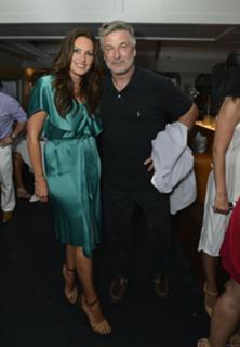 Mariska Hargitay feet photo thumbnail