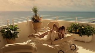 Olga Kurylenko feet photo thumbnail