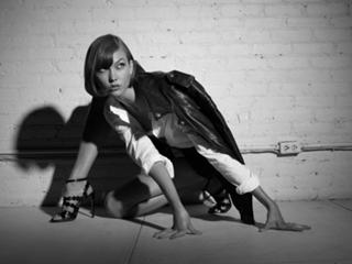 Karlie Kloss feet photo thumbnail