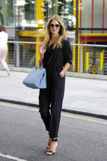 Rosie Huntington-Whiteley feet photo thumbnail