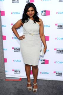 Mindy Kaling feet photo thumbnail