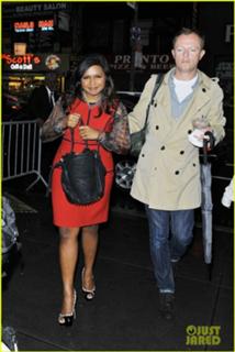 Mindy Kaling feet photo thumbnail