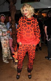Rita Ora feet photo thumbnail