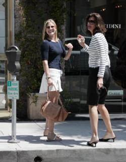 Ali Larter feet photo thumbnail
