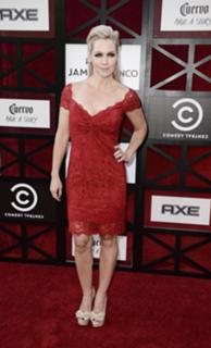 Jennie Garth feet photo thumbnail