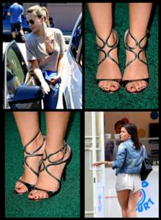 Sophia Bush feet photo thumbnail