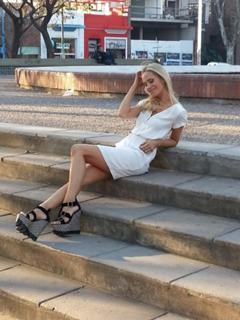 Julieta Prandi feet photo thumbnail