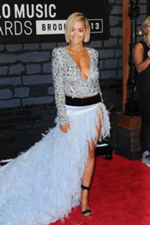 Rita Ora feet photo thumbnail