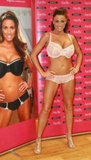 Katie Price feet photo thumbnail