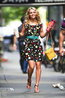 AnnaSophia Robb feet photo thumbnail
