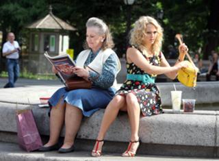 AnnaSophia Robb feet photo thumbnail