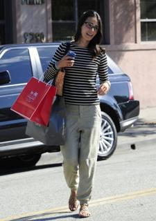 Jordana Brewster feet photo thumbnail