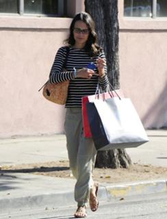 Jordana Brewster feet photo thumbnail