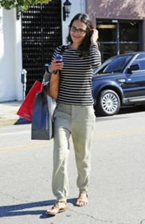 Jordana Brewster feet photo thumbnail