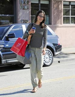 Jordana Brewster feet photo thumbnail